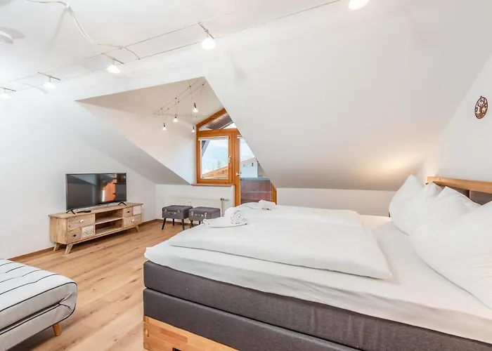 Апартаменты Auschloessl Reiteralm - 5 Minutes Walk To Cablecar